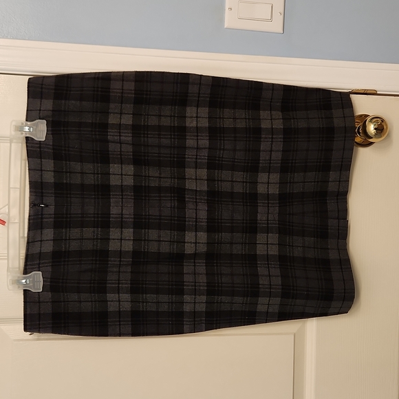 Ricki's plaid skirt Sz 12 - Picture 2 of 6
